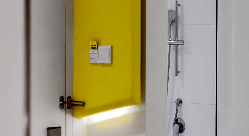 YELLO Hotel Kuta Beachwalk Bali