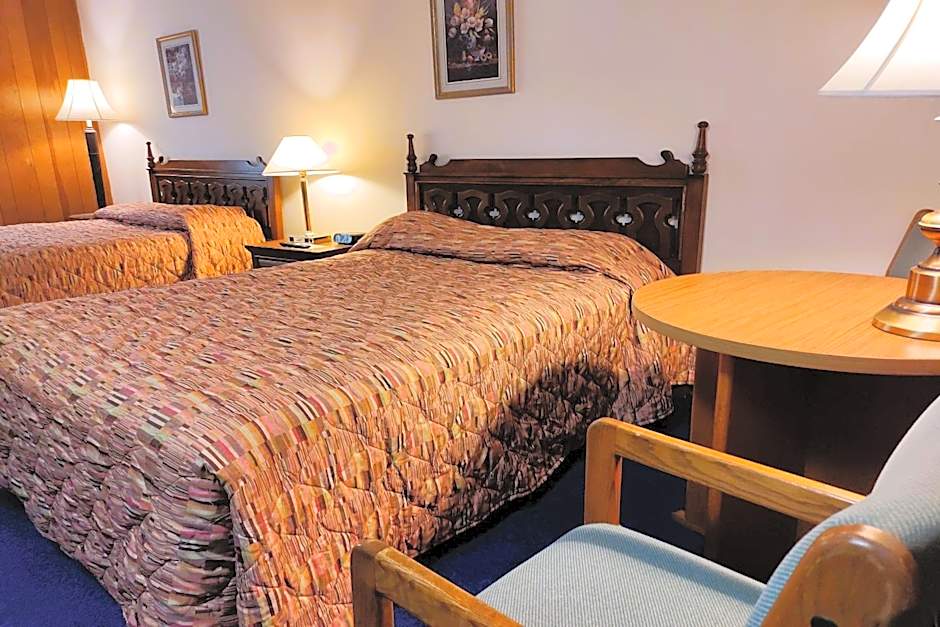 Love Hotels Voyageur by OYO at International Falls MN