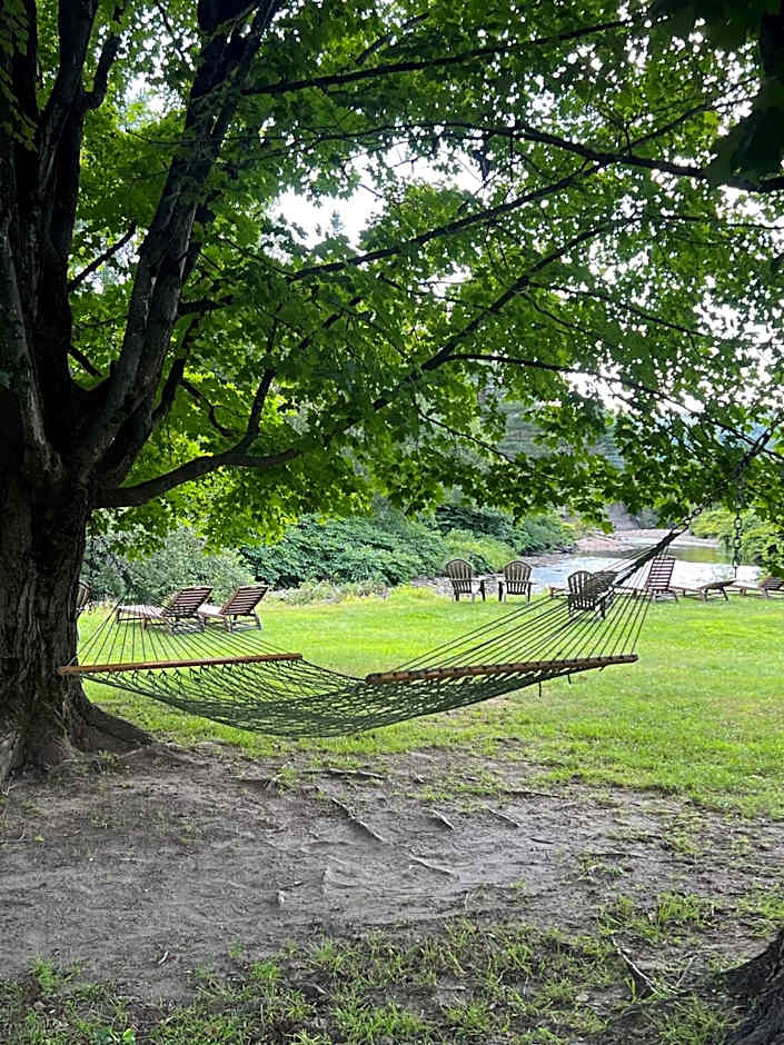 Sun & Ski Inn and Suites