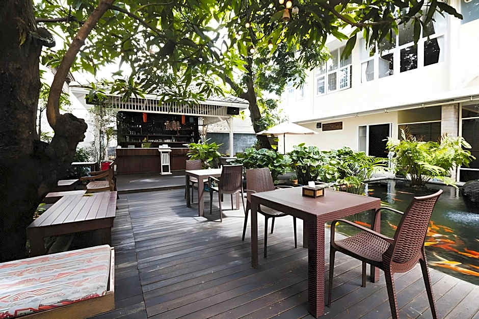 Feung Nakorn Balcony