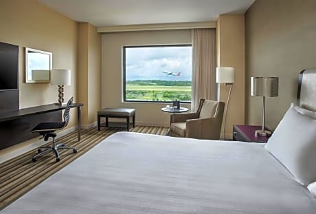 King Room with Runway View