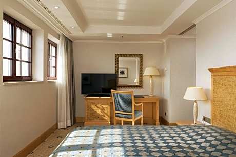 Executive Suite Double Use