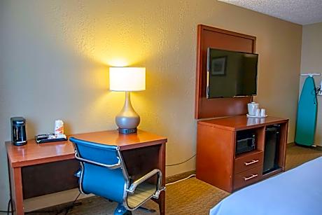 2 Queen Beds, Nonsmoking, Accessible