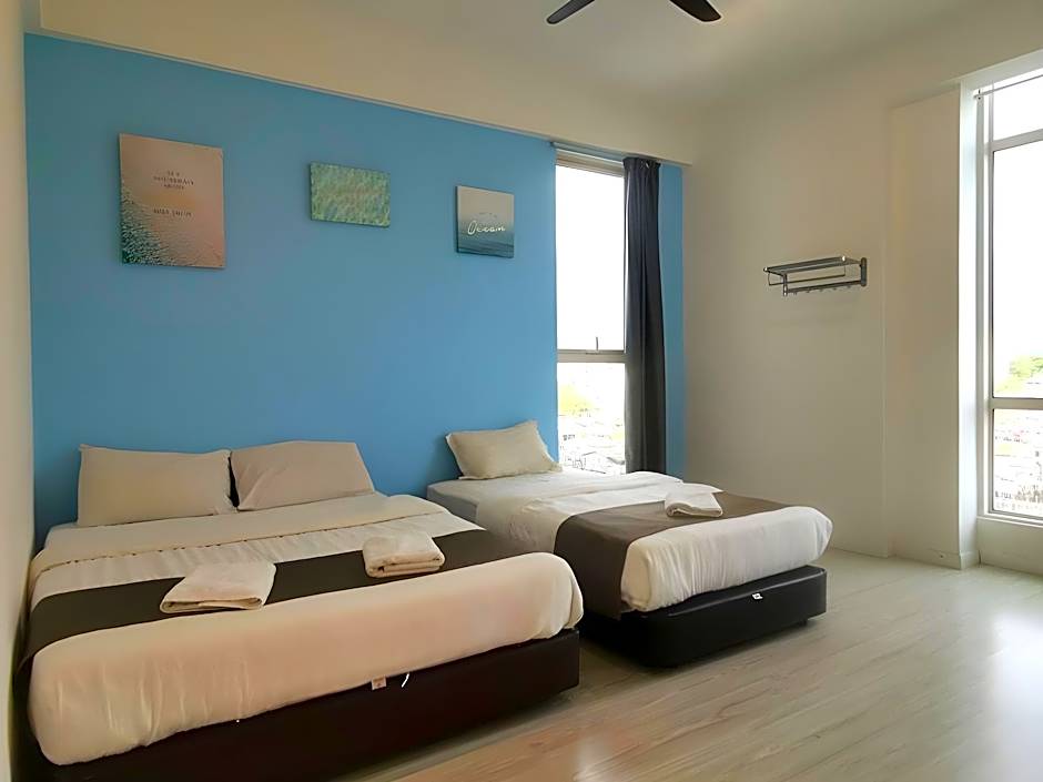 Sunset Seaview Vacation Condos @ Infinity Avenue