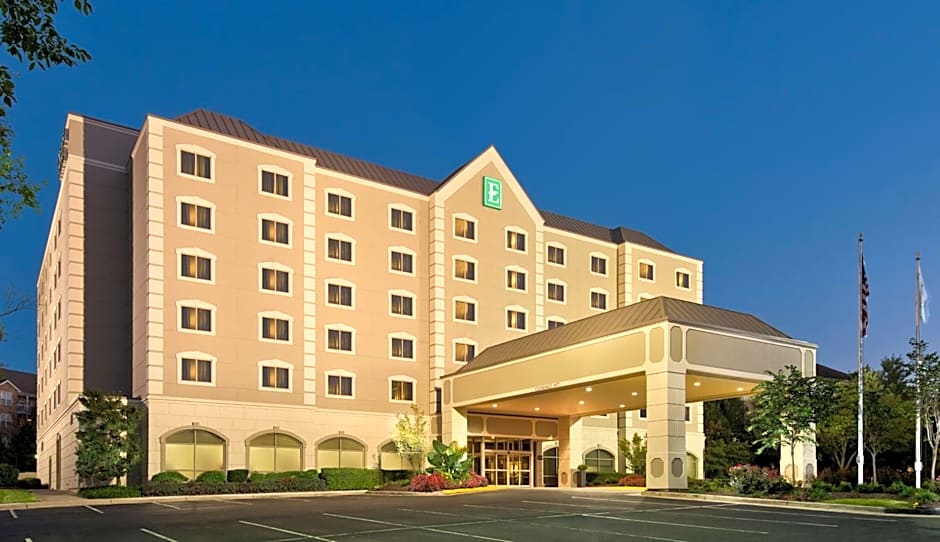 Embassy Suites by Hilton Dulles Airport