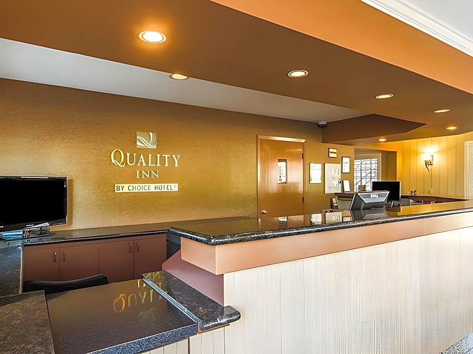 Bay Area Inn & Suites