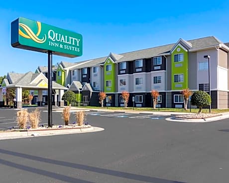 Quality Inn and Suites Ashland near Kings Dominion
