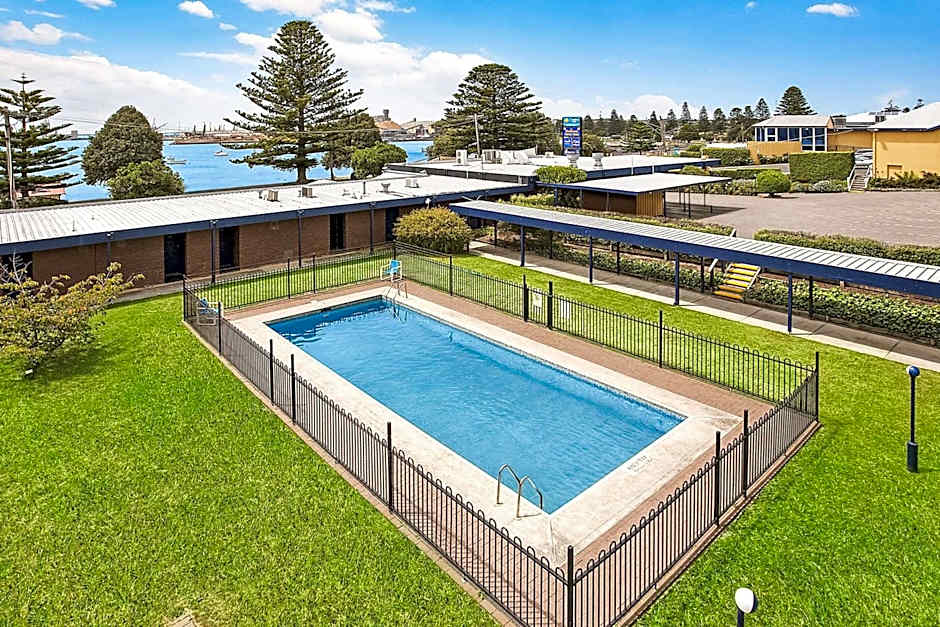 Richmond Henty Hotel