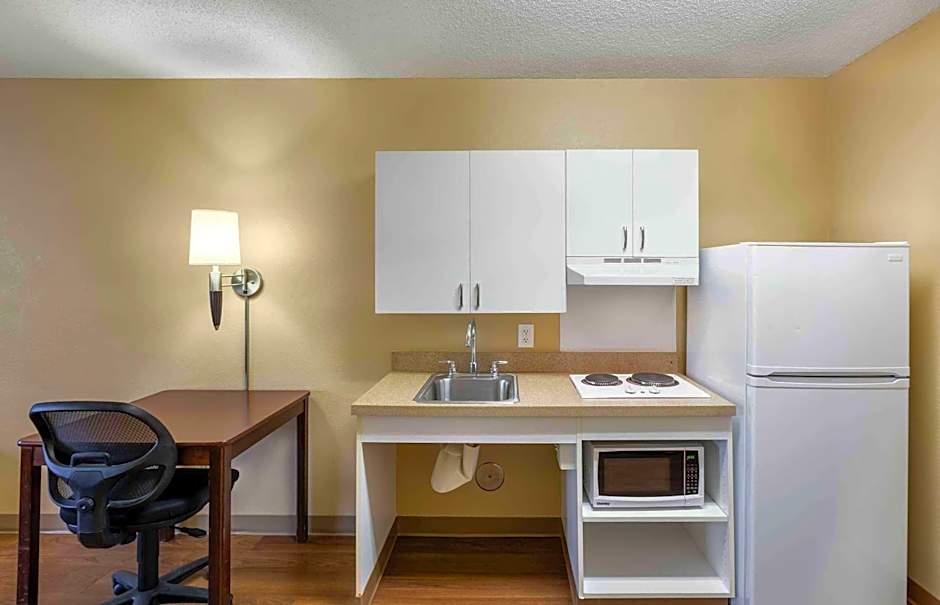 Extended Stay America Select Suites - Milwaukee - Waukesha
