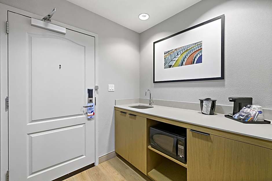 Hampton Inn & Suites Lancaster