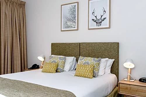 Photo 1 of 6 of Superior Queen Room