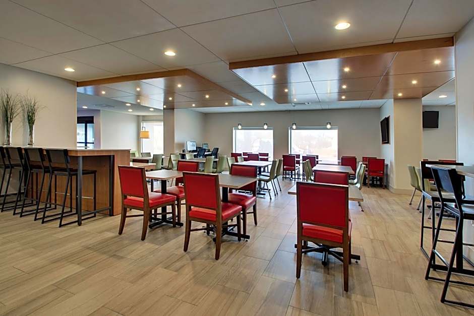 Holiday Inn Express Baltimore BWI Airport West By IHG