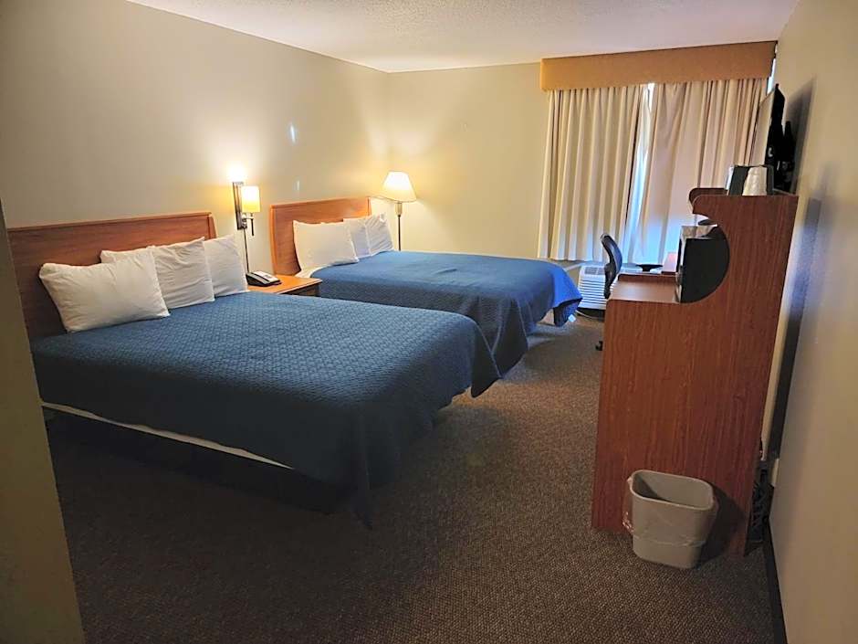 Photo 1 of 4 of Family Suite
