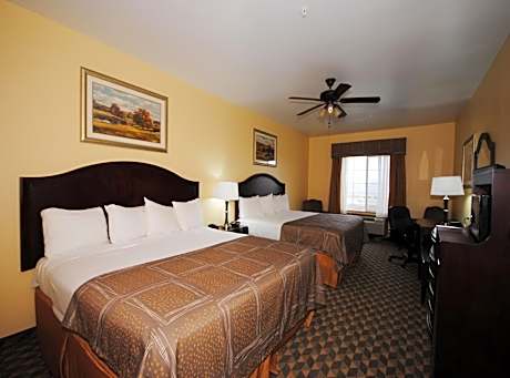 2 KING BEDS,NSMK,32 IN LCD TV,HI SPEED,MICRWV,REFRIG,FULL BREAKFAST