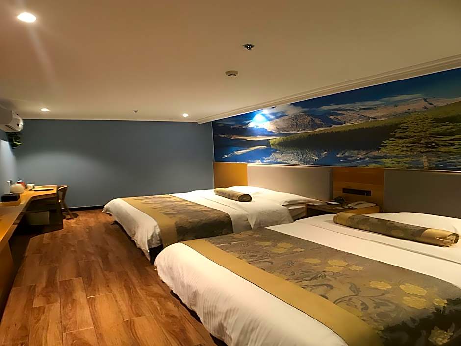 GreenTree Inn Jiangyin Zhouzhuang Shiji Avenue Business Hotel