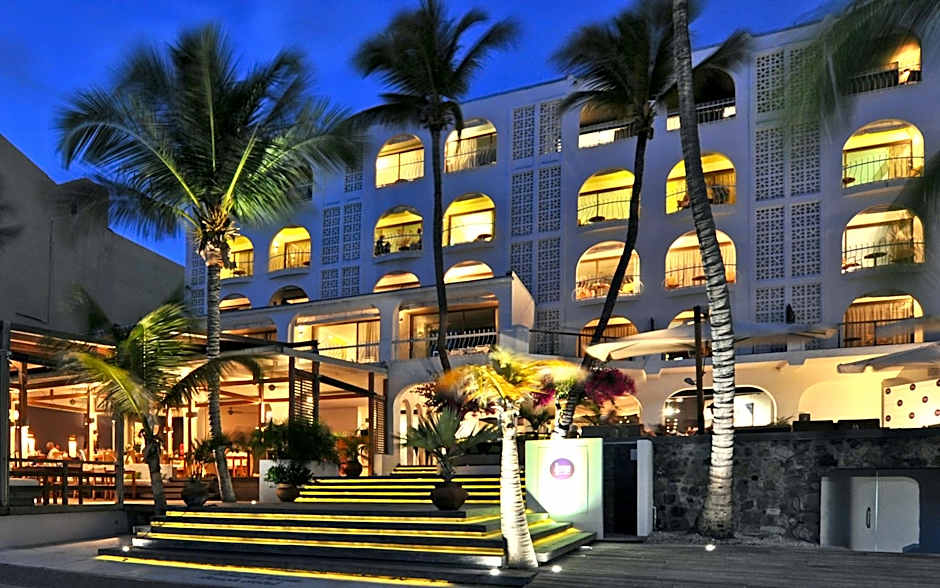Holland House Beach Hotel