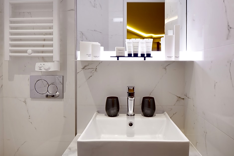 Hotel Petit Lafayette