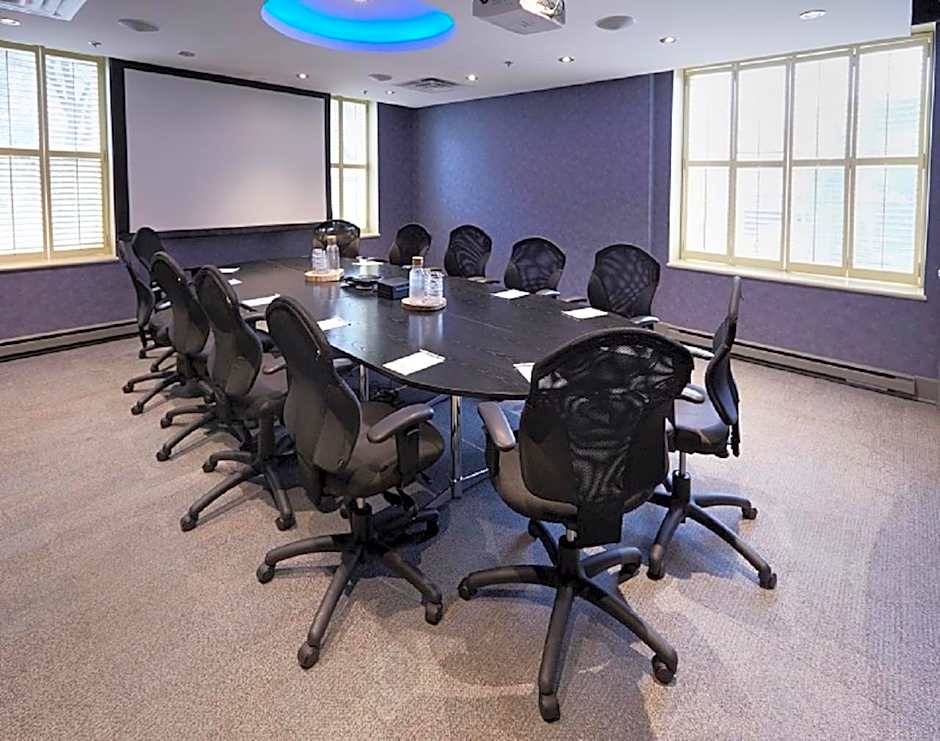 DoubleTree by Hilton Ottawa Downtown