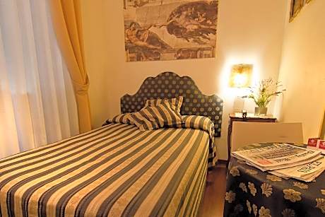 Single Room with Private External Bathroom