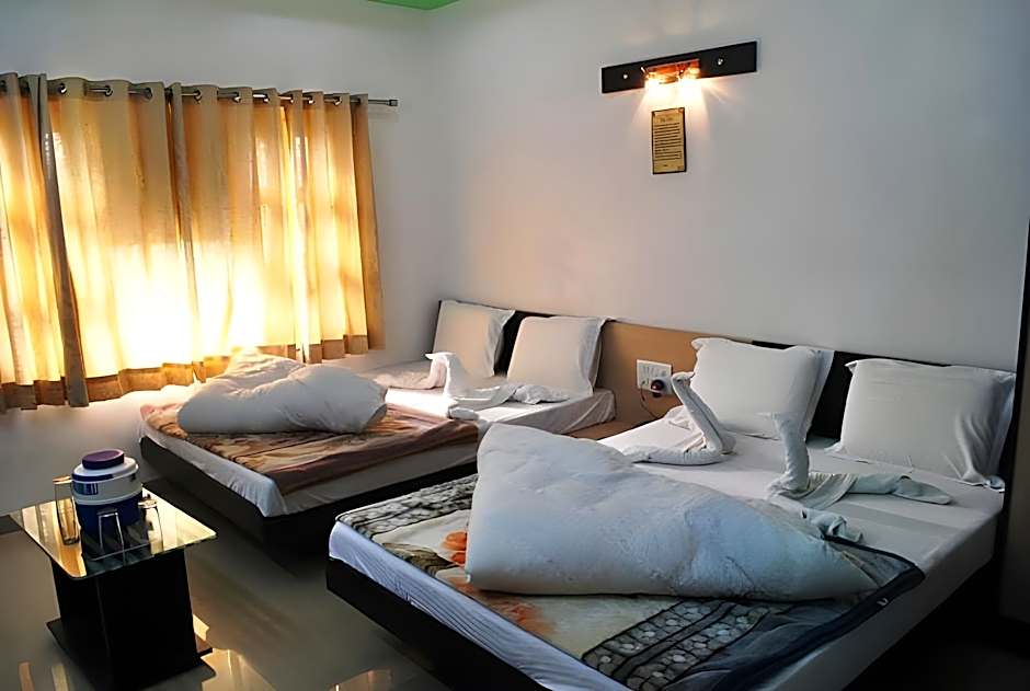 Hotel Ashapura Palace