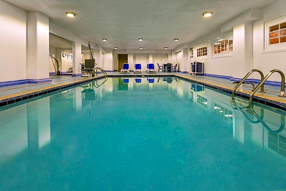 Howard Johnson Plaza Hotel by Wyndham Ocean City Oceanfront