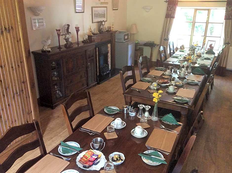 Oakenholt Farm Bed and Breakfast