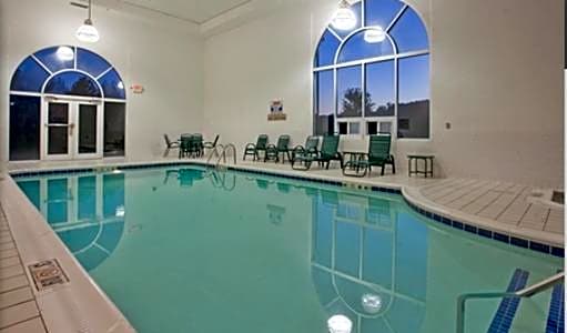 Country Inn & Suites by Radisson, Somerset, KY