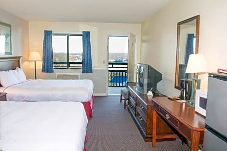 Queen Room with Two Queen Beds - Non-Smoking