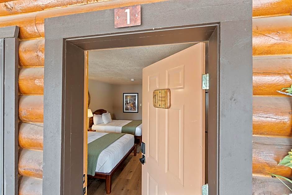 Duck Creek Village Inn