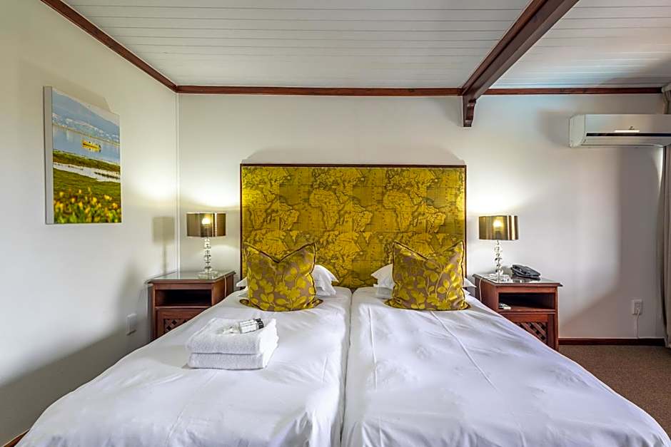 Knysna Log-Inn Hotel