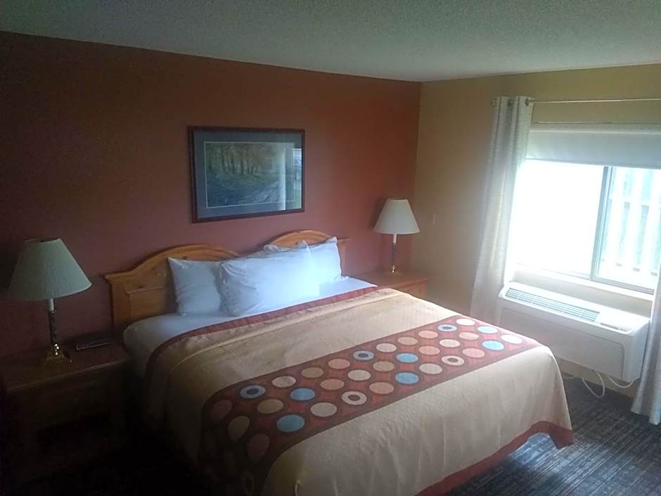 Super 8 by Wyndham Baxter/Brainerd Area