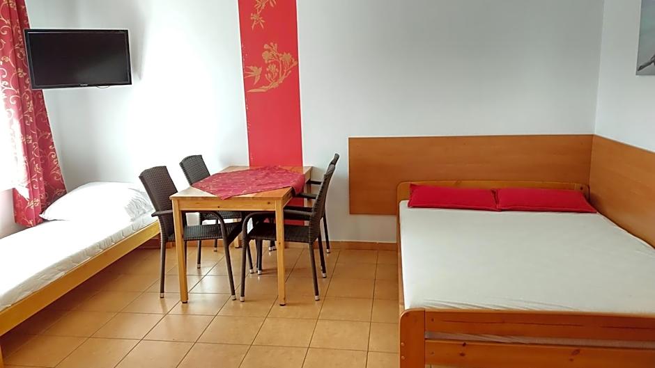 Pod Filarami Pobierowo