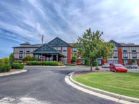 The Inn at River Landing