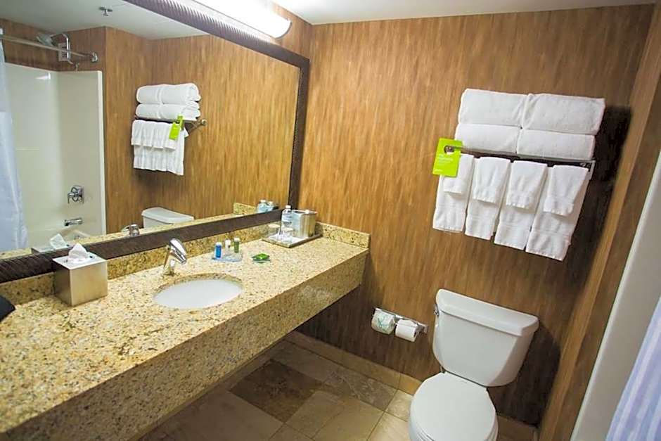 Wyndham Moline on John Deere Commons