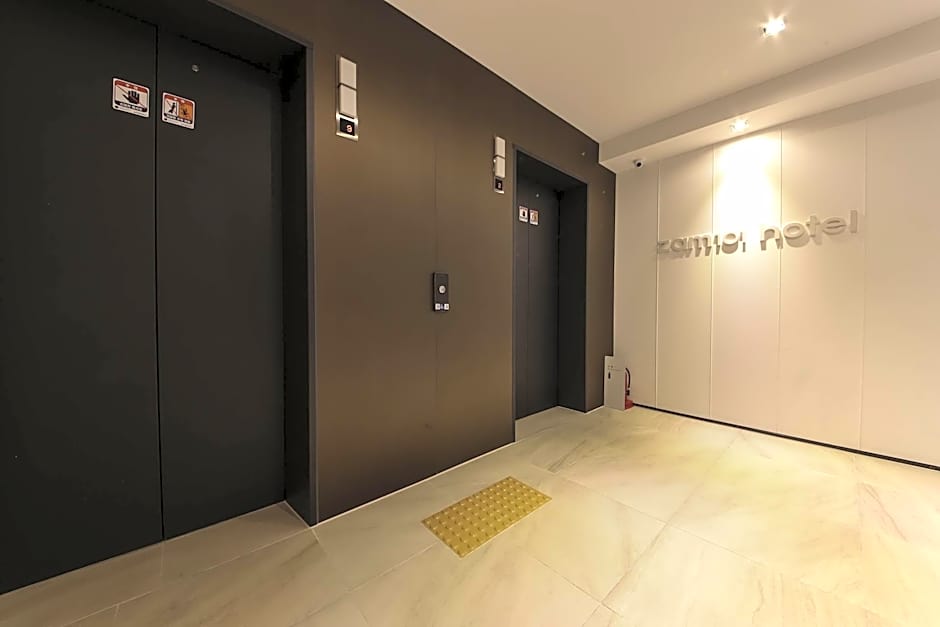 Hotel Zam 101