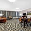 Days Inn & Suites by Wyndham Mesa Near Phoenix