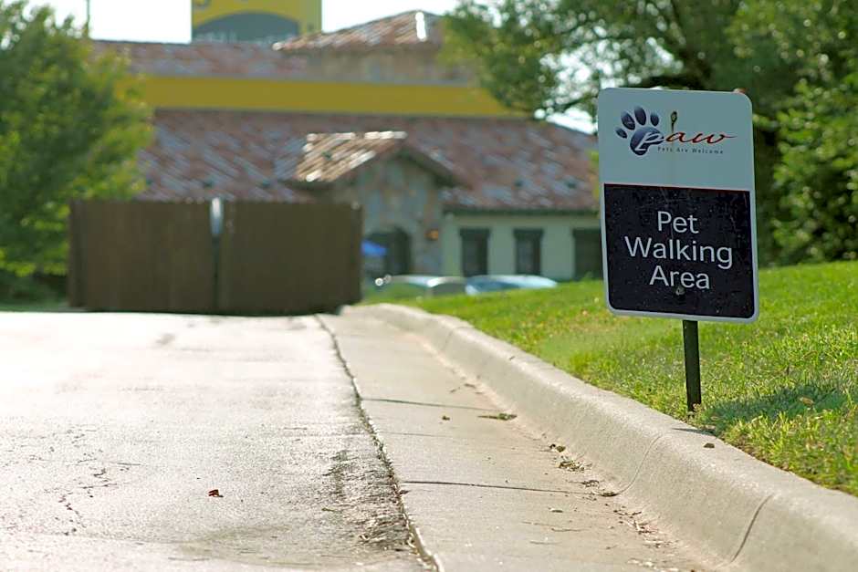 Candlewood Suites Wichita Airport By IHG
