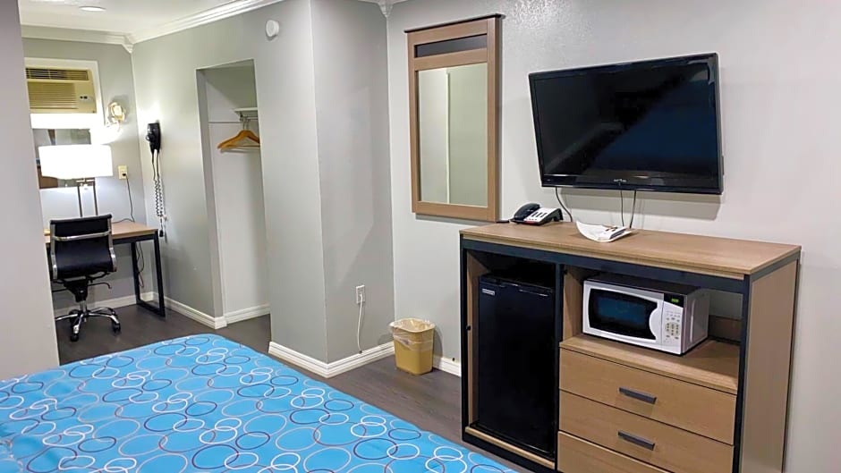 Budget Host Inn