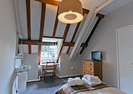 Single Room with Shared Bathroom