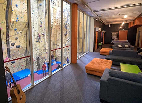 Rock Solid Backpackers Rotorua