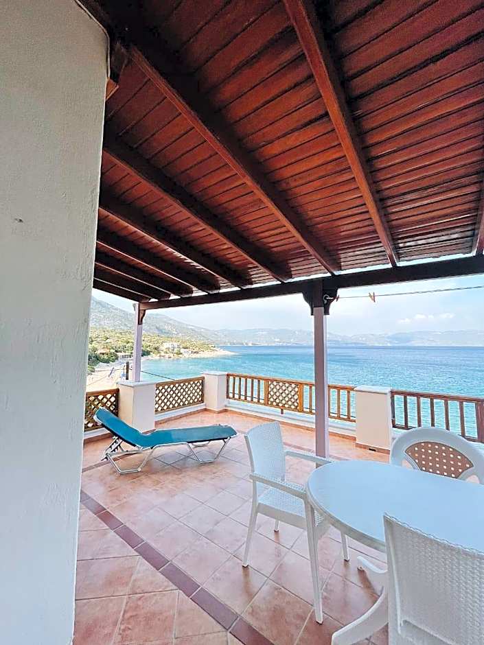 Nereides Seaside Apartments