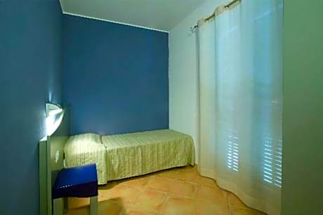 Two-Bedroom Apartment - Split Level