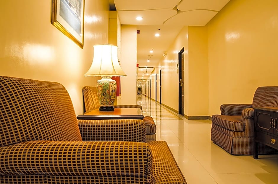 Dreamwave Hotel Lemery