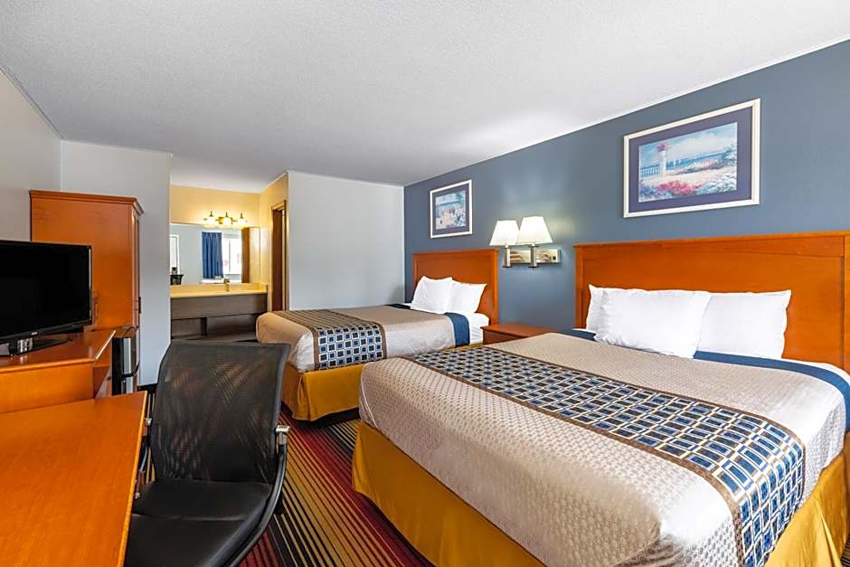 Travelodge by Wyndham Spirit Lake/Okoboji