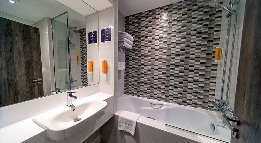 Premier Inn Dubai Barsha Heights