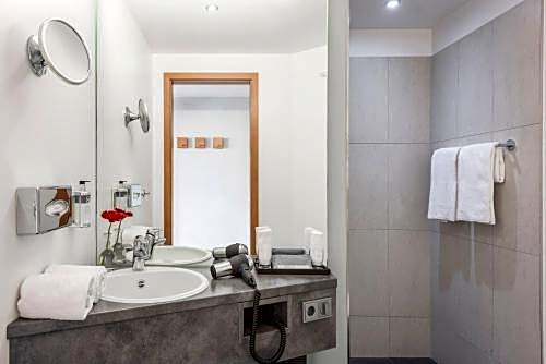 Hotel Wolfsburg Centrum Affiliated by Melia