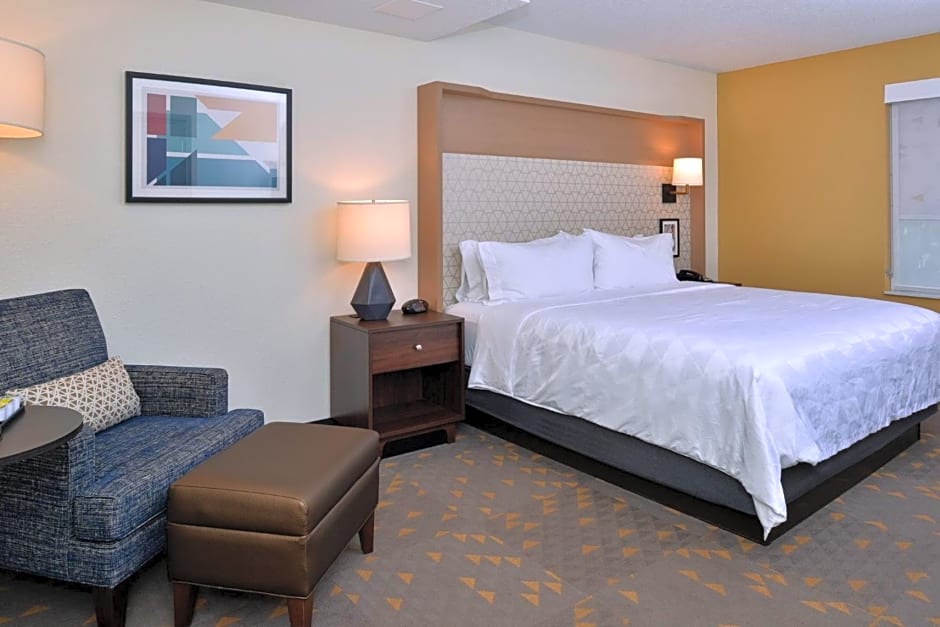 Holiday Inn Hotel & Suites Overland Park-Convention Center