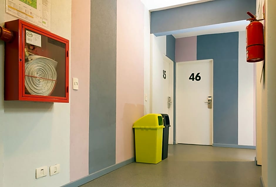 Circus Hostel