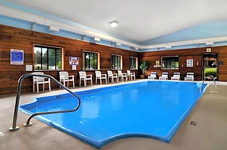 Super 8 by Wyndham Paris