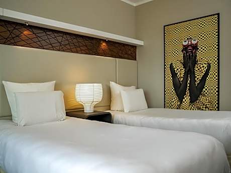 Superior Twin Room with City View